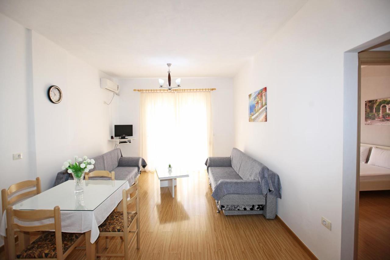 Teo Apartaments Sarande Exterior photo