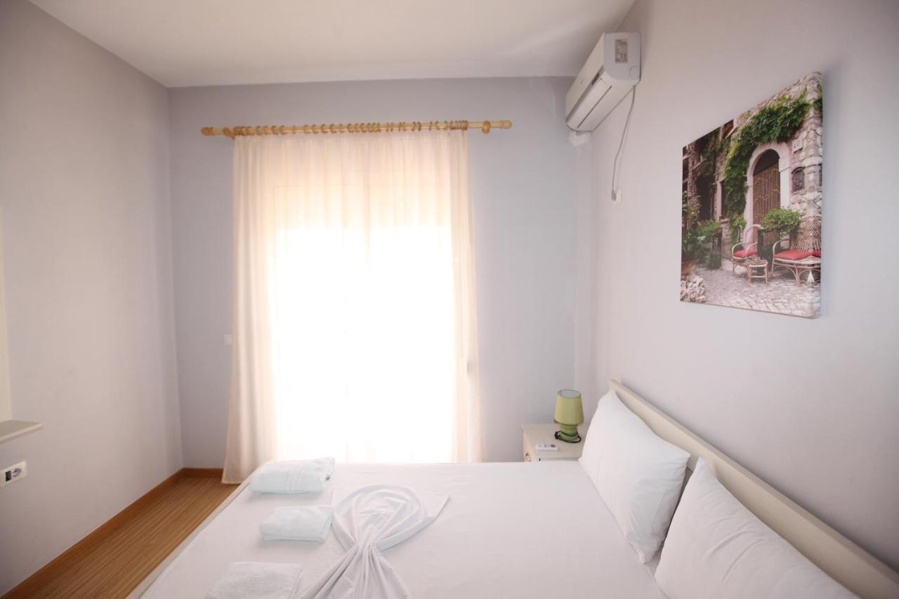 Teo Apartaments Sarande Exterior photo