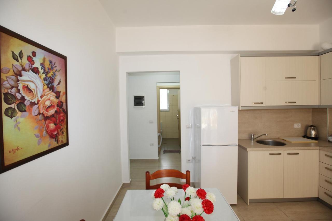 Teo Apartaments Sarande Exterior photo