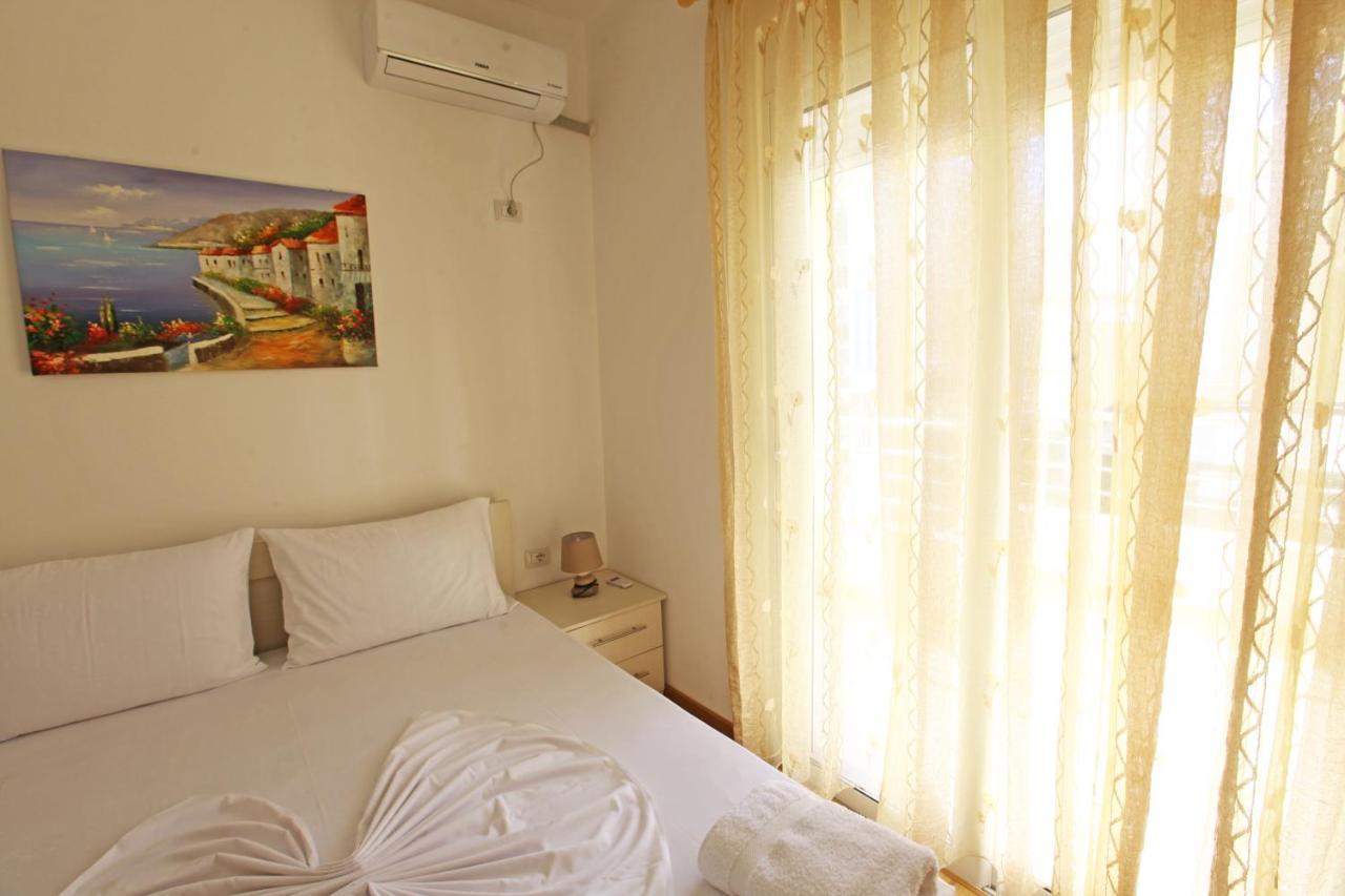 Teo Apartaments Sarande Exterior photo