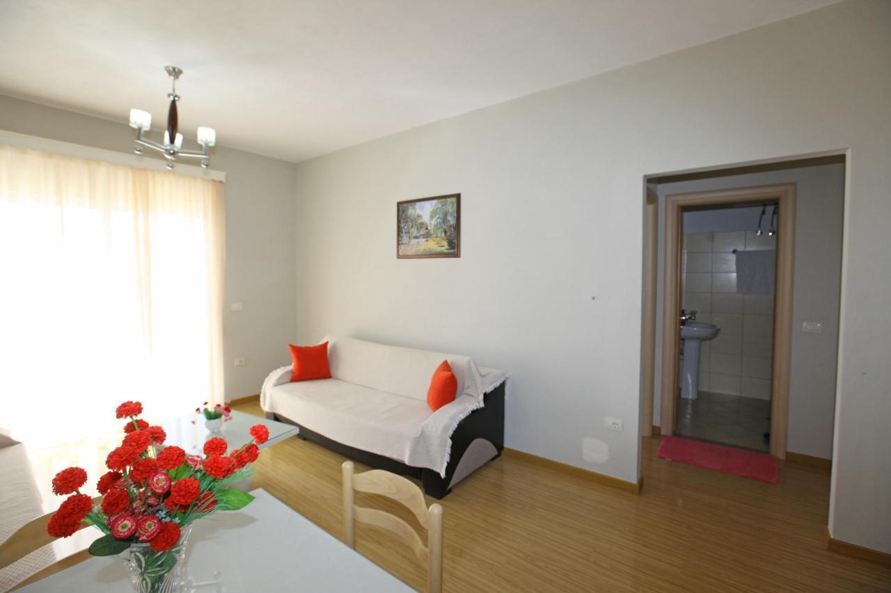 Teo Apartaments Sarande Exterior photo