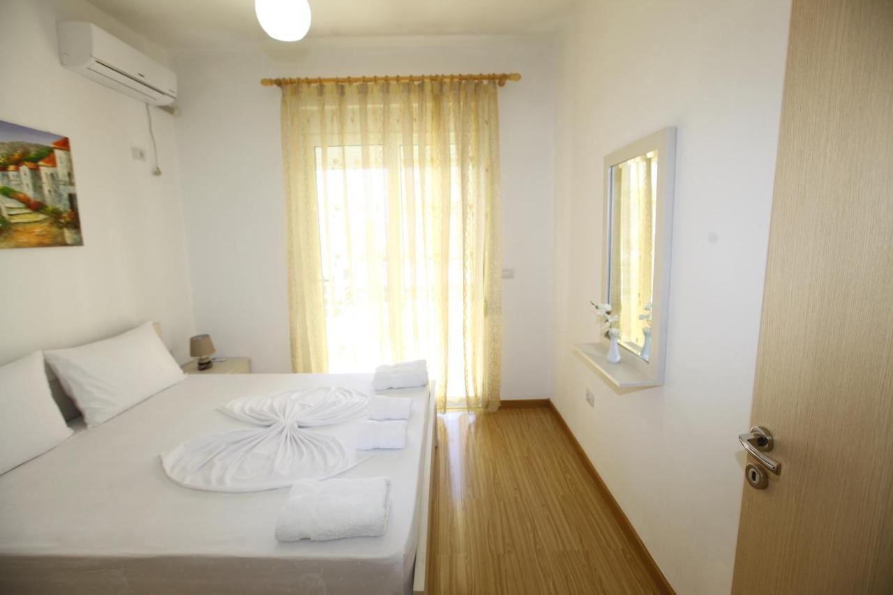 Teo Apartaments Sarande Exterior photo