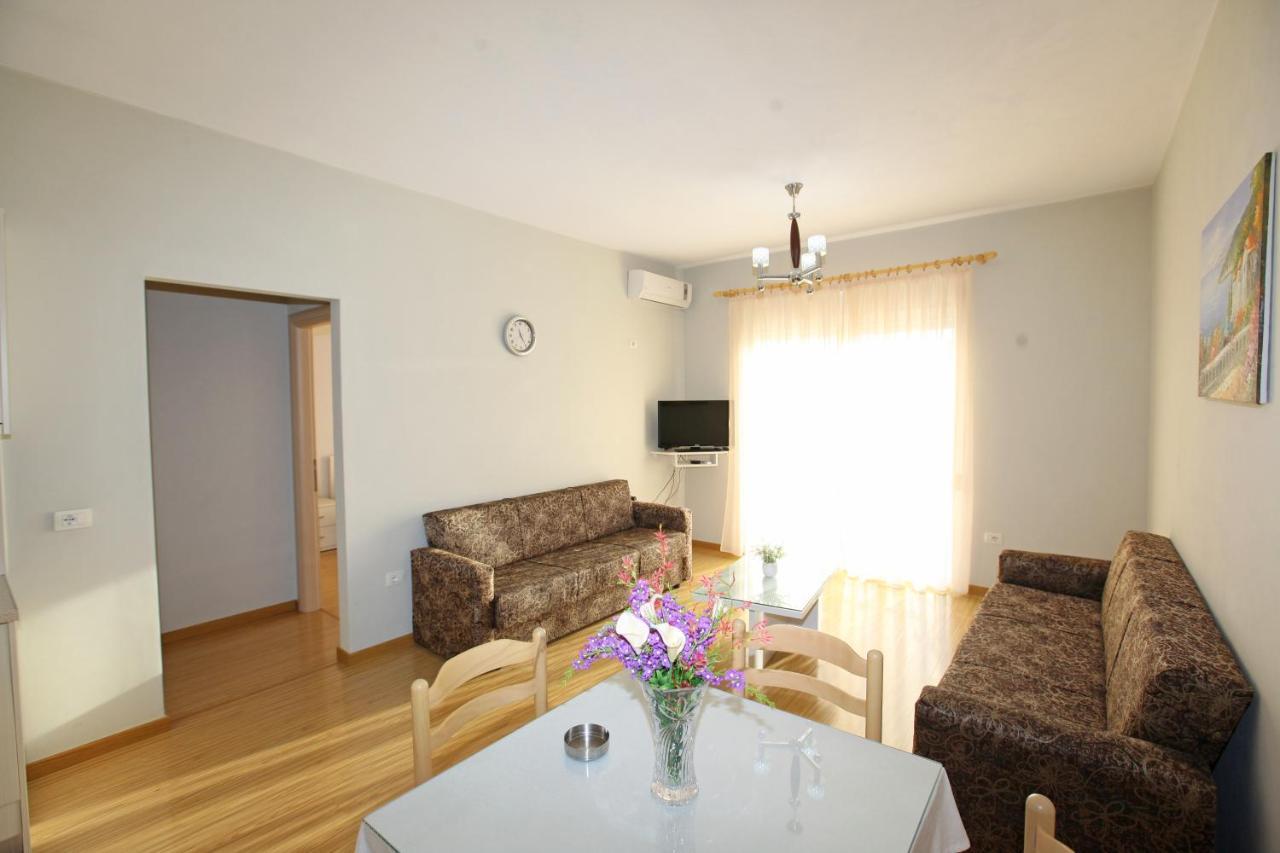 Teo Apartaments Sarande Exterior photo