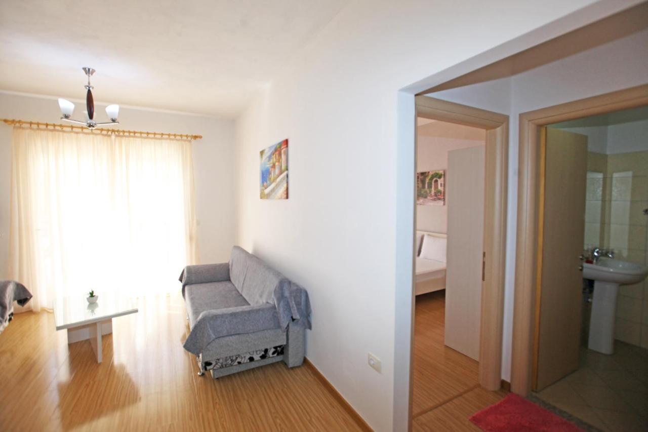 Teo Apartaments Sarande Exterior photo