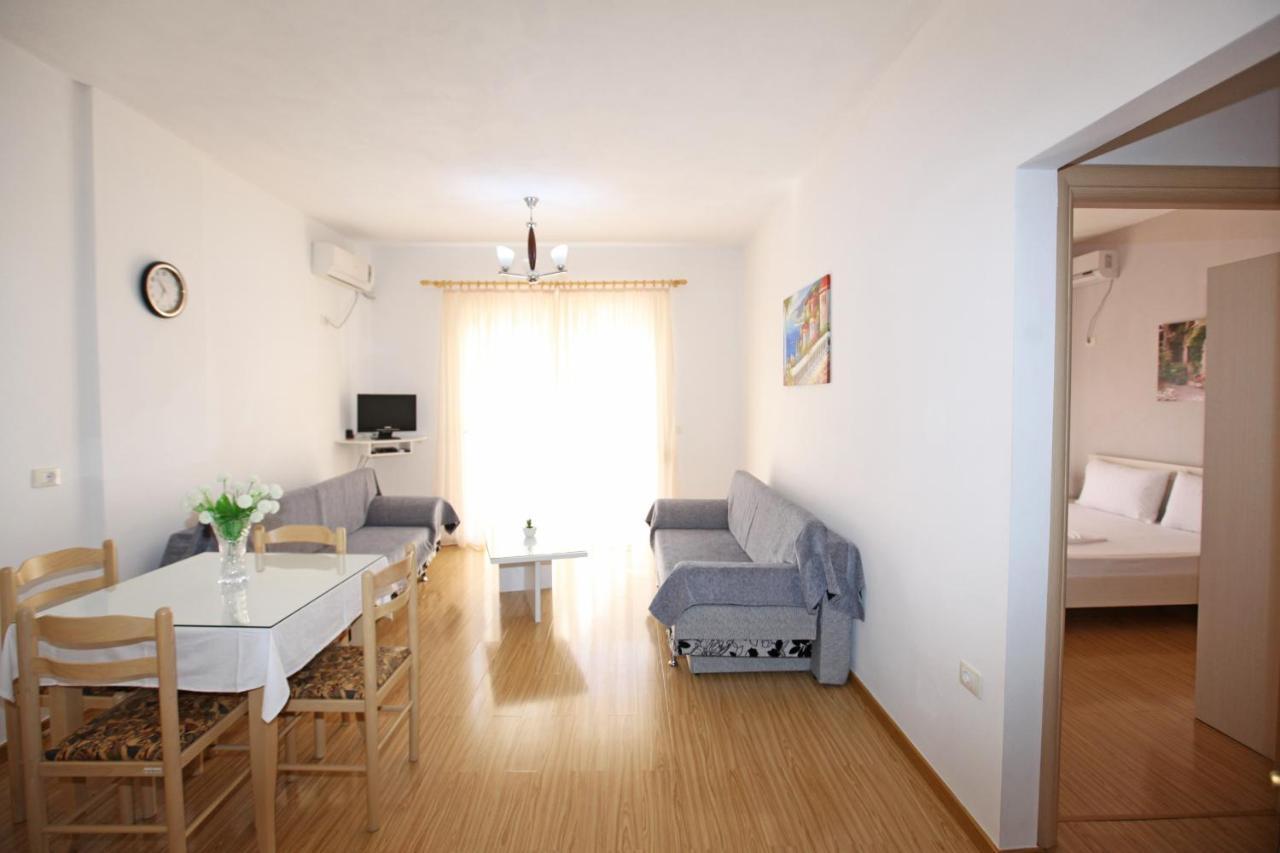 Teo Apartaments Sarande Exterior photo