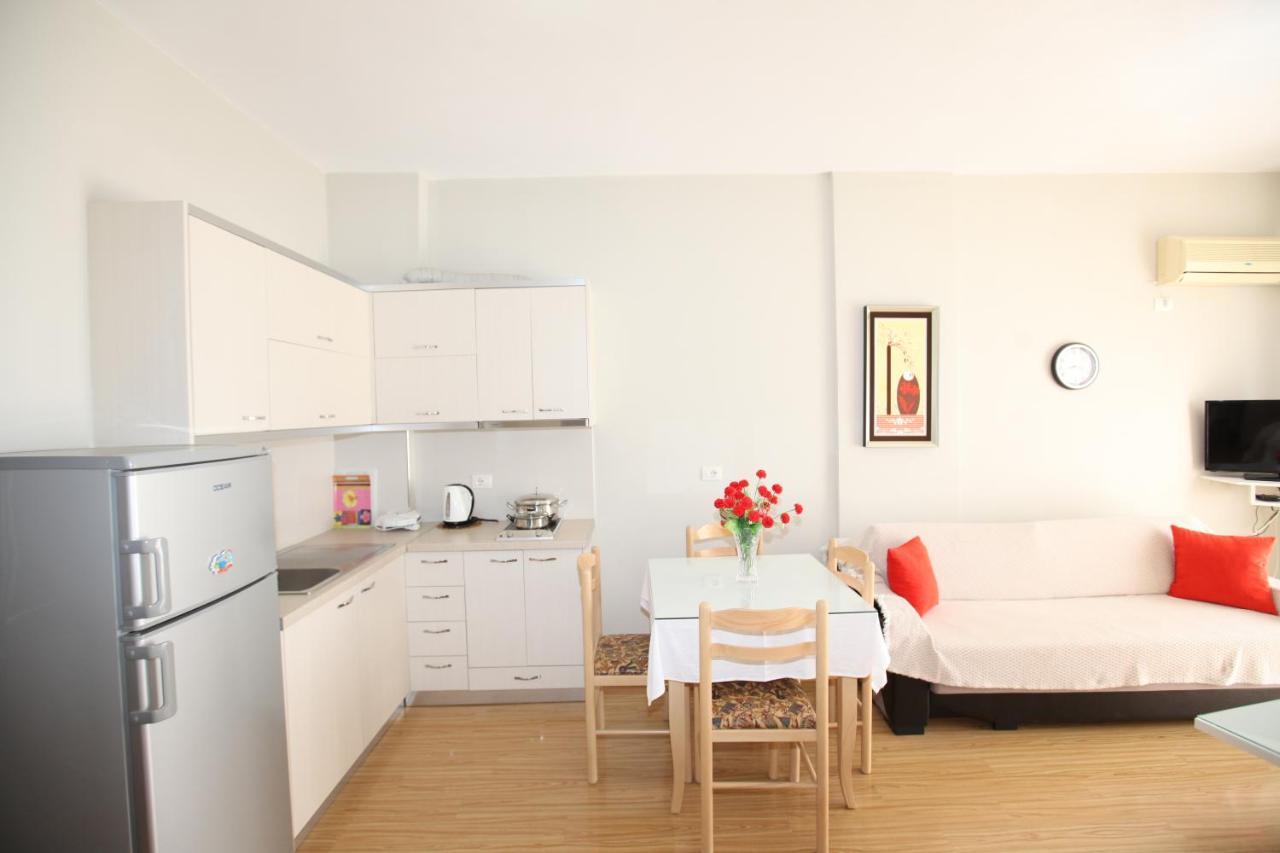 Teo Apartaments Sarande Exterior photo