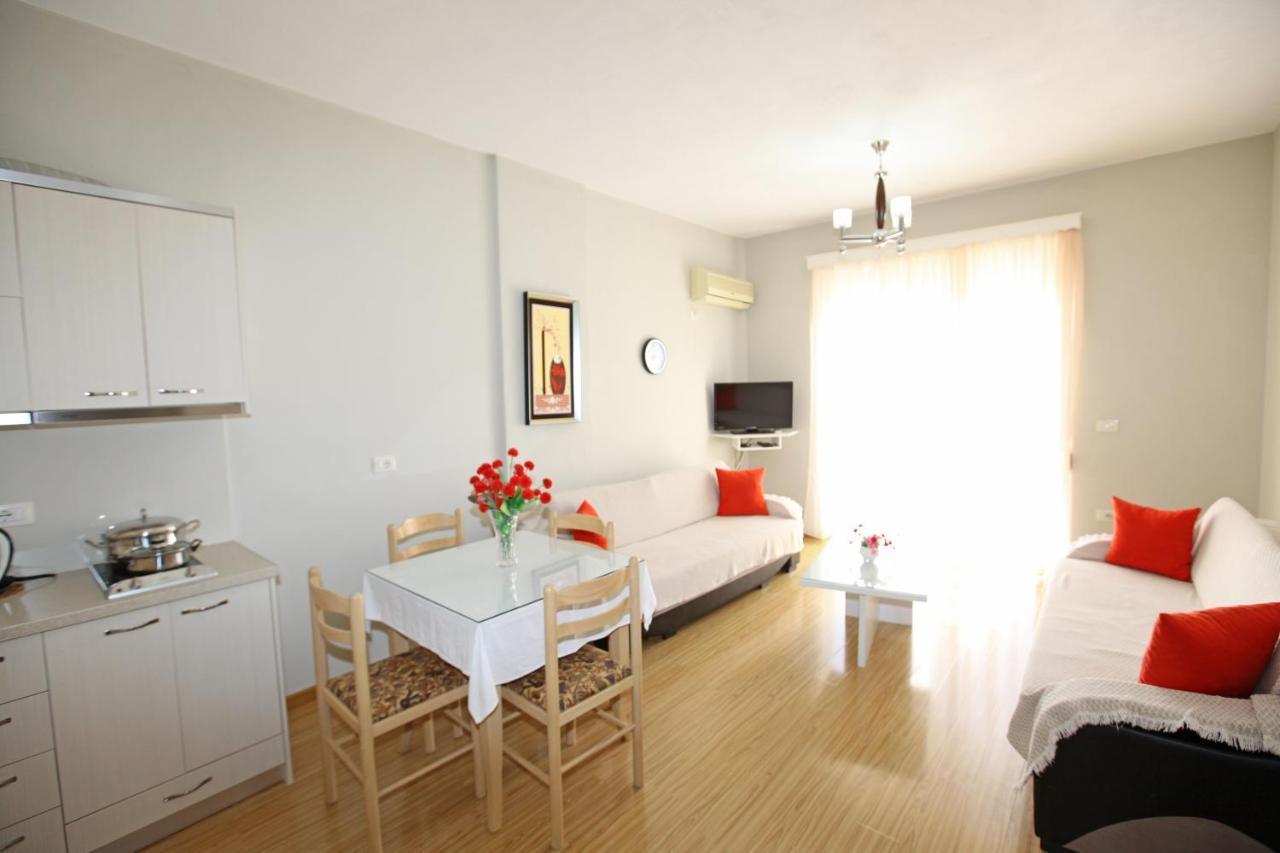 Teo Apartaments Sarande Exterior photo